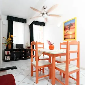 Holiday Aparthotel Santa Maria